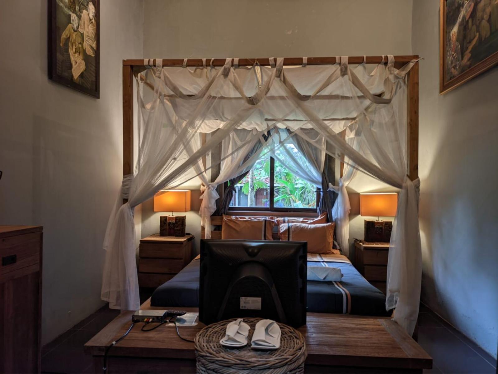 Astuti Gallery Homestay Jogjakarta Buitenkant foto