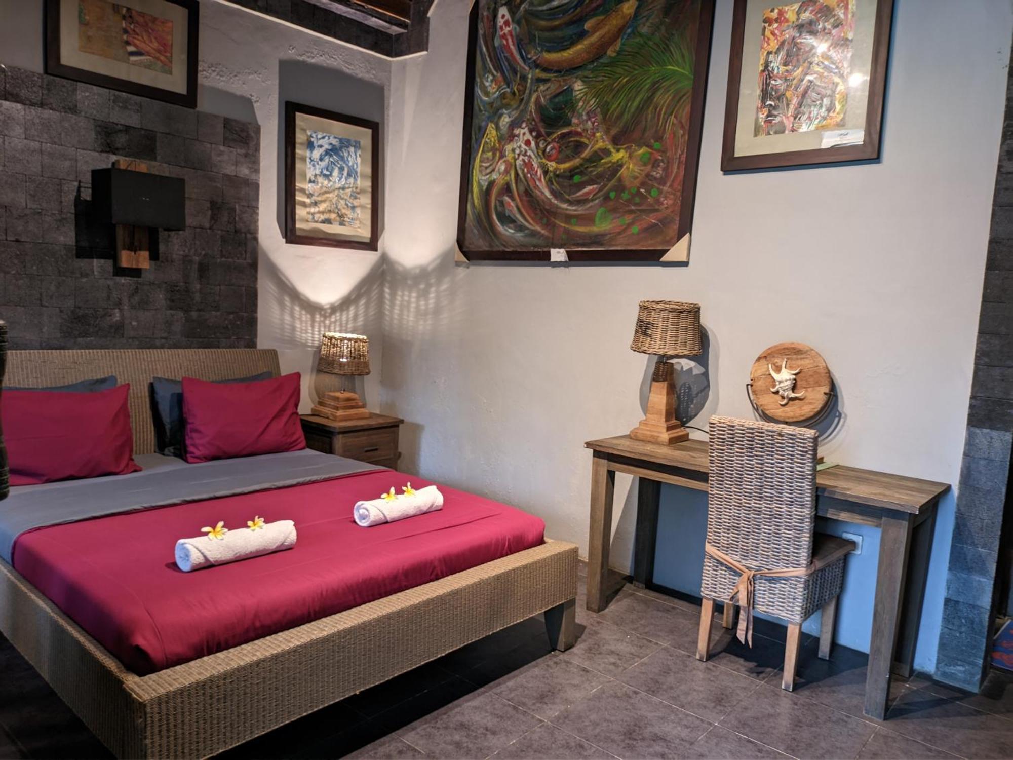 Astuti Gallery Homestay Jogjakarta Buitenkant foto